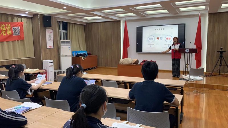 教学质量：了解网课的教学质量，可以从以下几个方面入手：